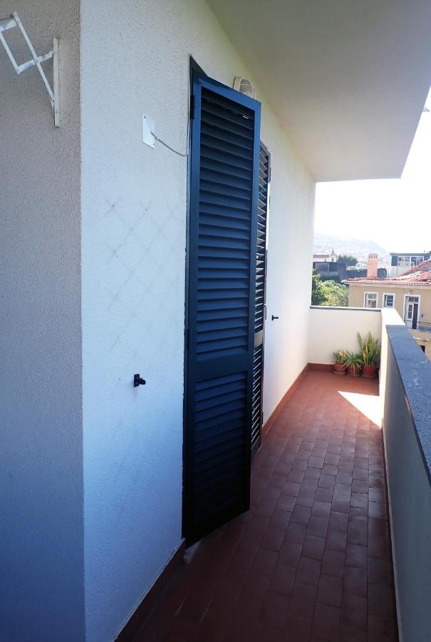 Funchal Petrolhead Apartment Bagian luar foto