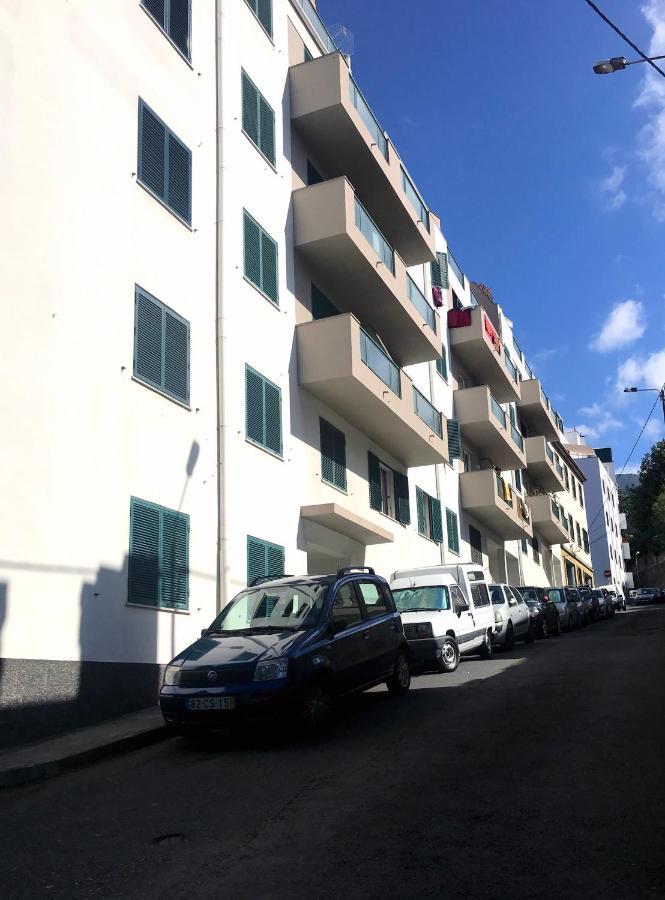 Funchal Petrolhead Apartment Bagian luar foto