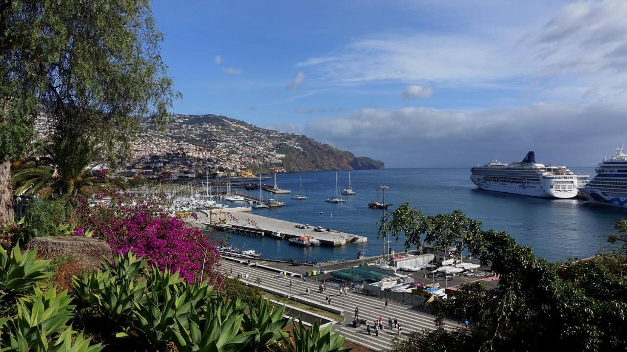 Funchal Petrolhead Apartment Bagian luar foto